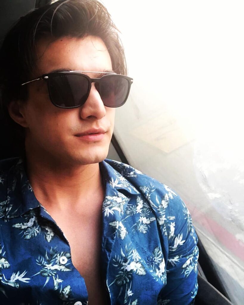 Zain Imam, Mohsin Khan, Priyank Sharma: 5 Sunglass Trends Celebrities Are Loving - 8