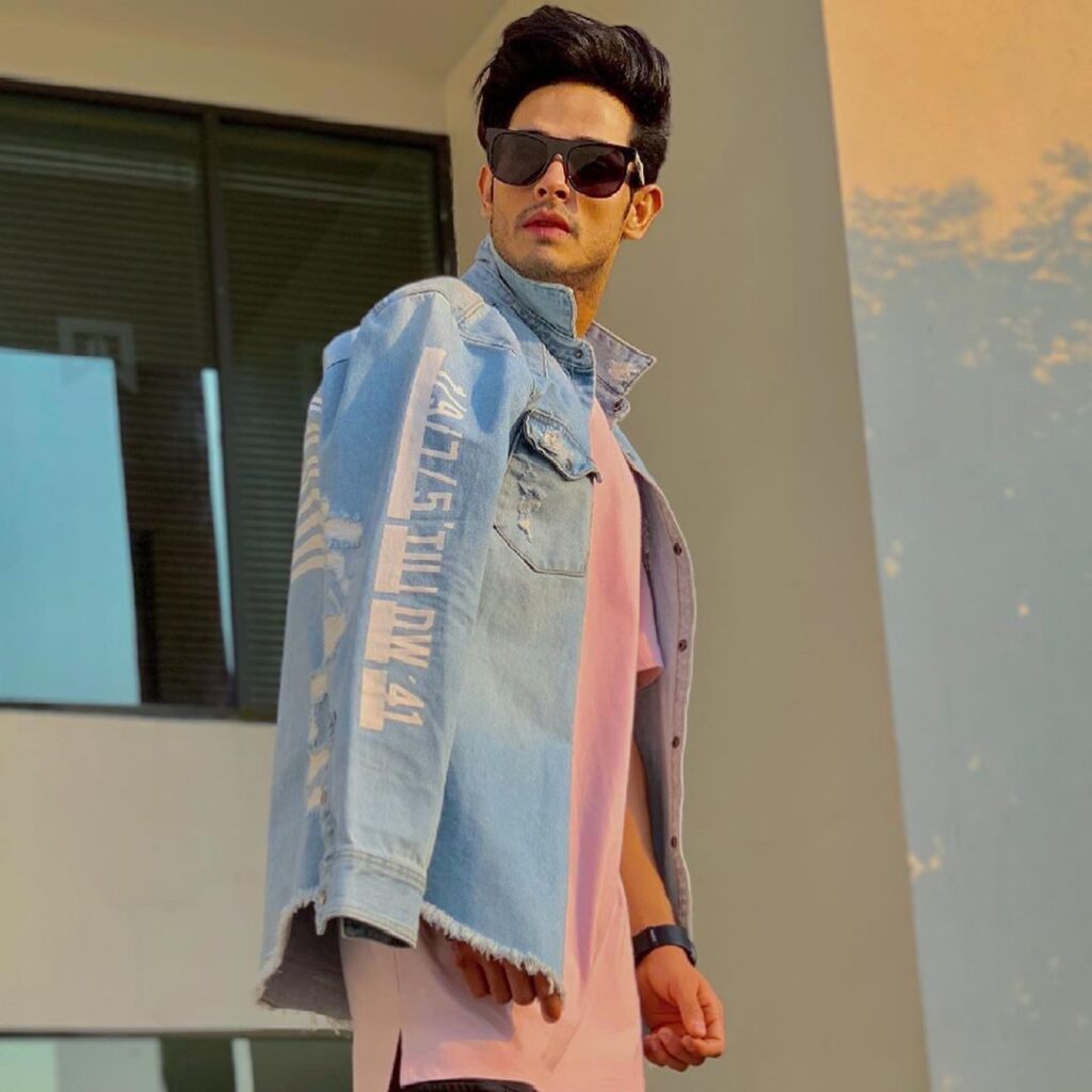 Stealing Saturday: Steal This Denim Looks From Asim Riaz, Priyank Sharma, Pearl V Puri and Shaheer Sheikh - 5