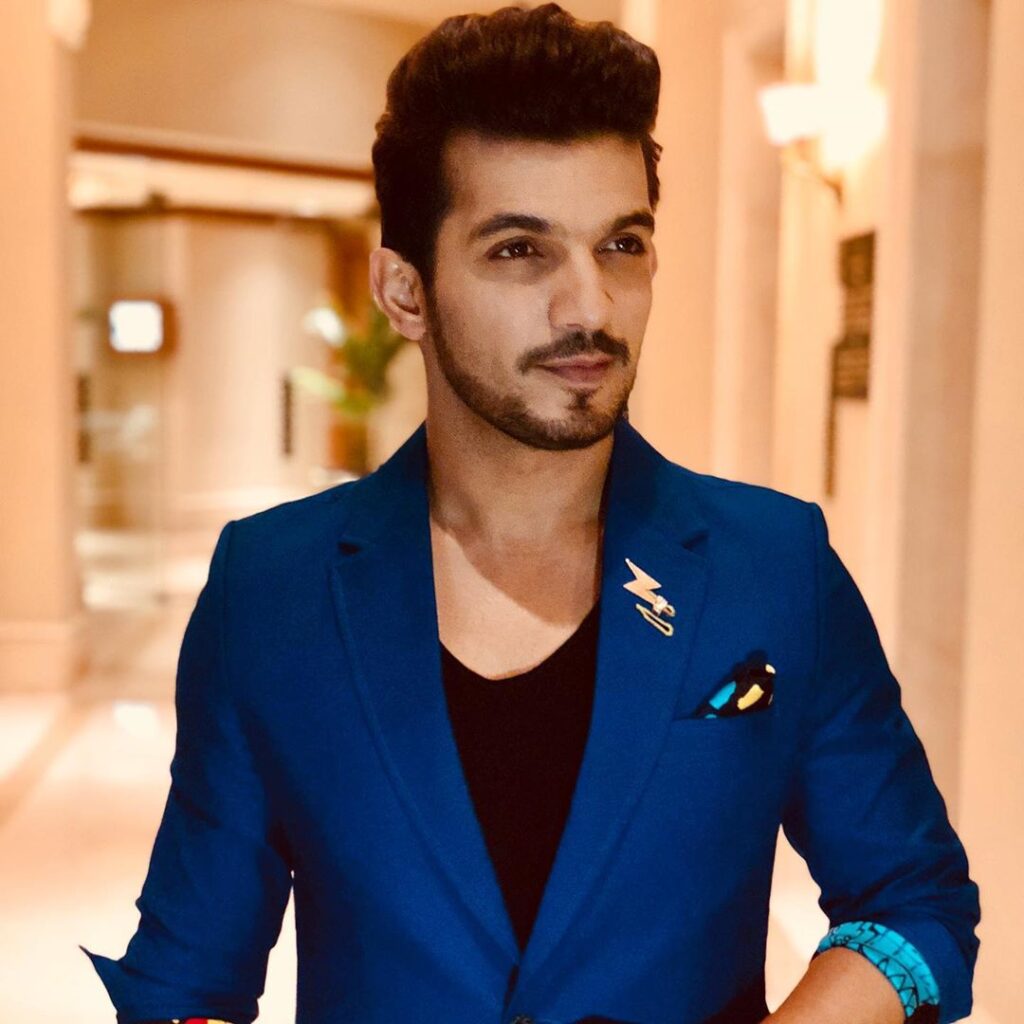 Zain Imam Vs Parth Samthaan Vs Arjun Bijlani: Dashing In Formal Suit - 11