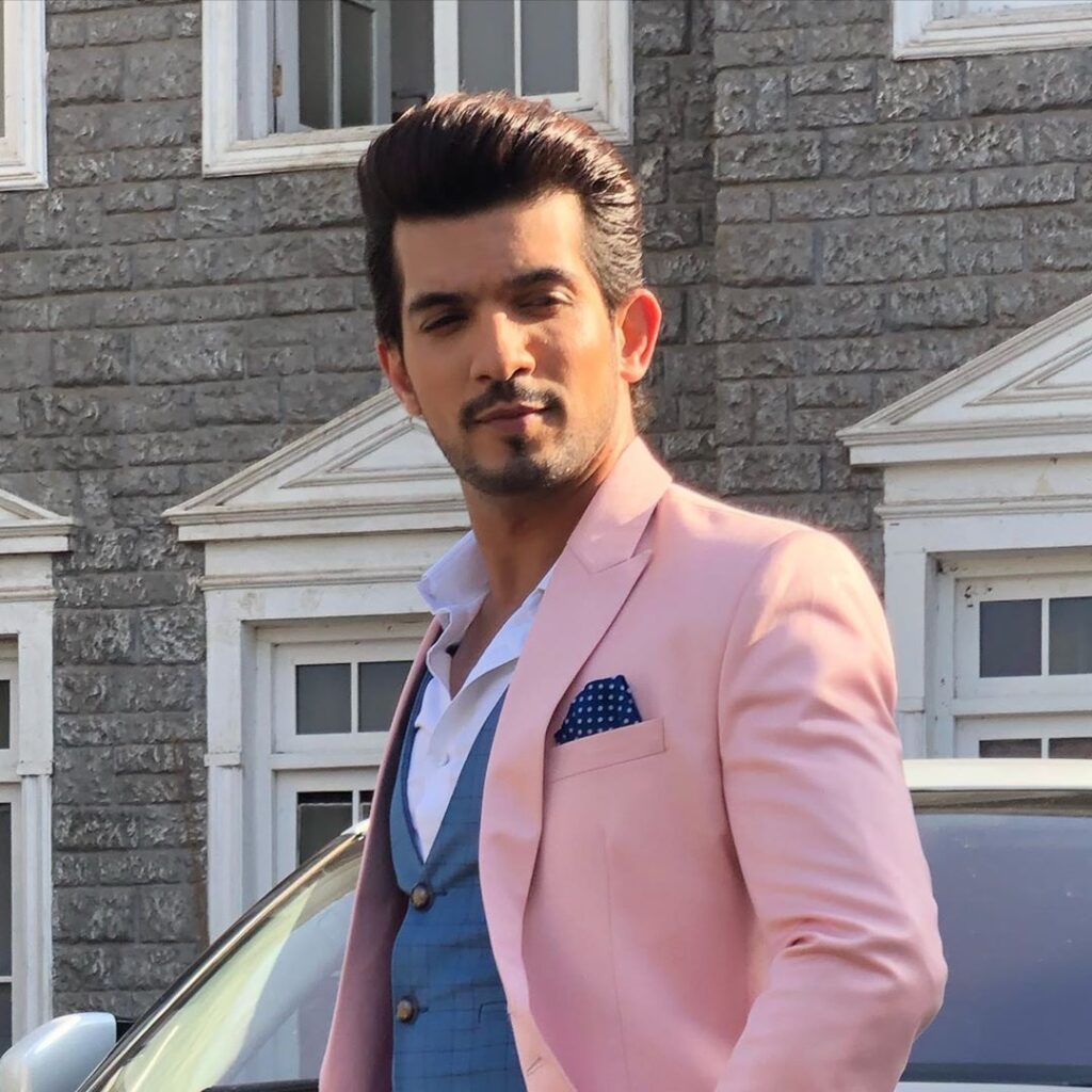 Zain Imam Vs Parth Samthaan Vs Arjun Bijlani: Dashing In Formal Suit - 9