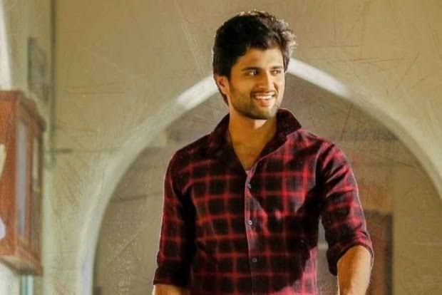 5 Times Vijay Deverakonda Looked HOT In Printed Outfits 2