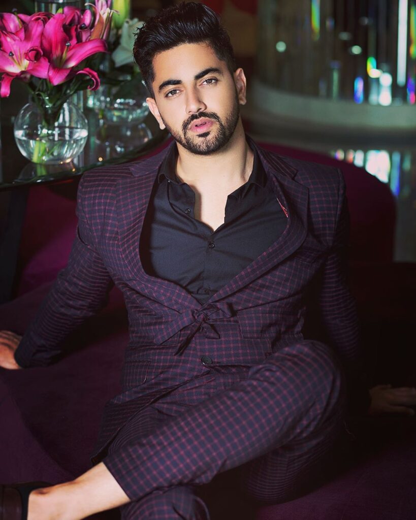 6 Different Outfits Of Zain Imam, Pearl V Puri, Sidharth Shukla To Impress Girls - 1