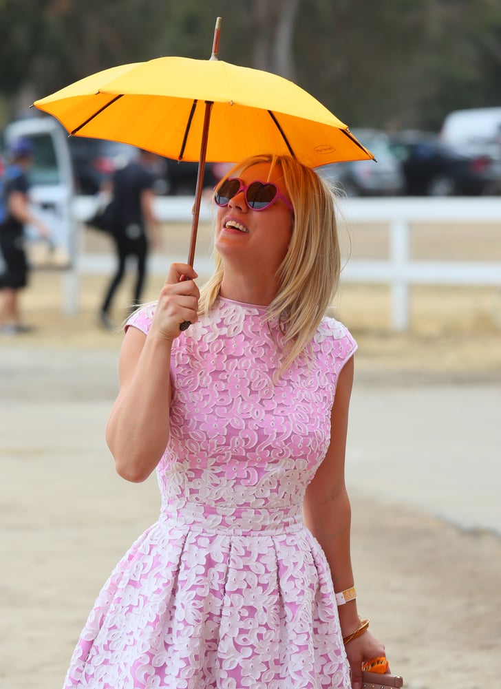 7 Style Tips From Kaley Cuoco To Look Your Best This Monsoon - 5