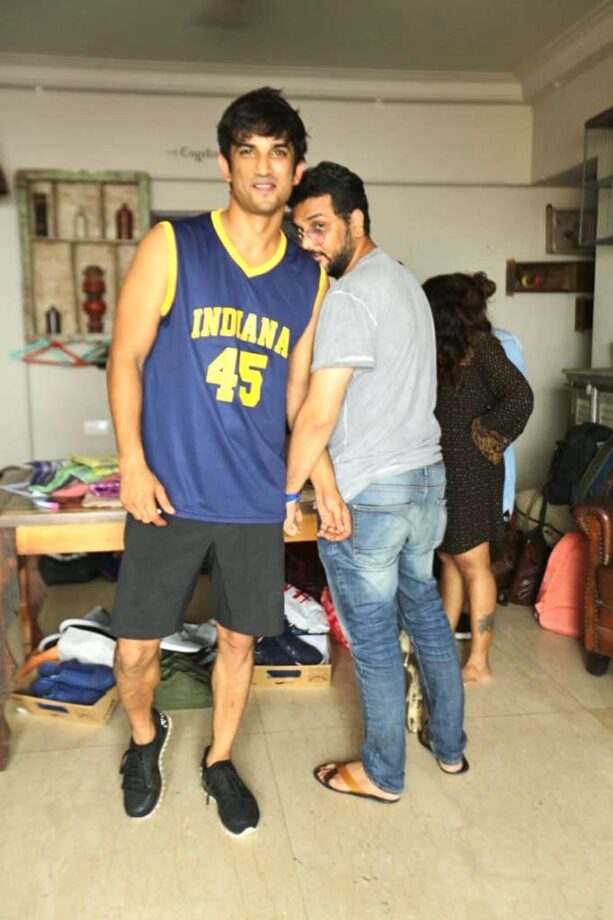 IN PICS: Mukesh Chhabra and Sushant Singh Rajput’s candid Dil Bechara moments - 10