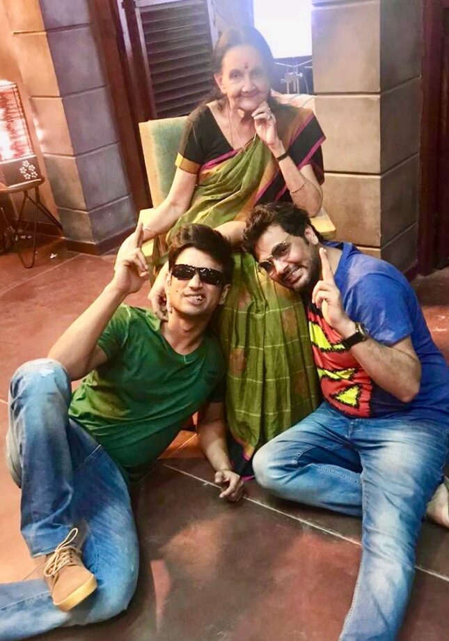 IN PICS: Mukesh Chhabra and Sushant Singh Rajput’s candid Dil Bechara moments - 11