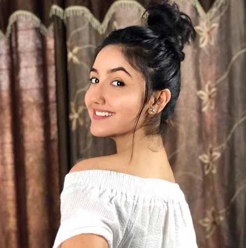 Ashnoor Kaur, Ashi Singh, Sameeksha Sud: Try These Hairstyles During Lockdown