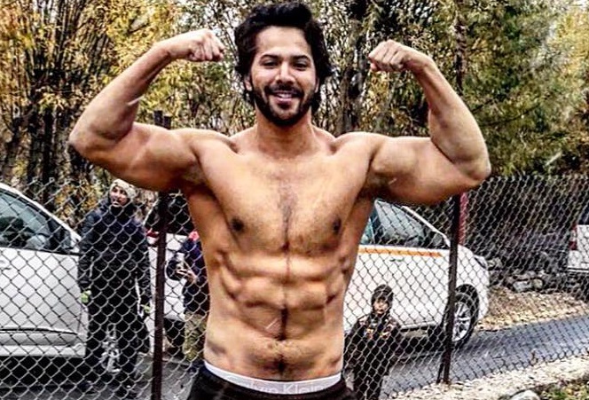 Ayushmann Khurrana, Shahid Kapoor, Varun Dhawan, Vicky Kaushal: The HOTTEST Celebrity Body - 2