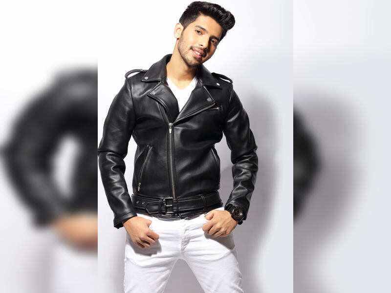 Badshah, Darshan Raval, Guru Randhawa, Armaan Malik: Best Look In Jackets - 10