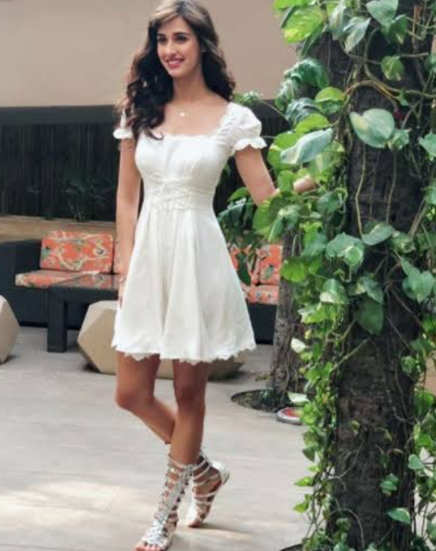 Be Evergreen: Check Out Collection Of Disha Patani, Kiara Advani And Nora Fatehi - 0