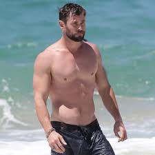 Chris Hemsworth, Robert Pattinson And Chris Evans’ HOTTEST Look That Fans Should Not Miss - 0