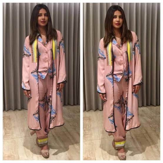 Casual Style: Priyanka Chopra, Kareena Kapoor, Deepika Padukone, Anushka Sharma: Cute And Comfy Pajamas - 2
