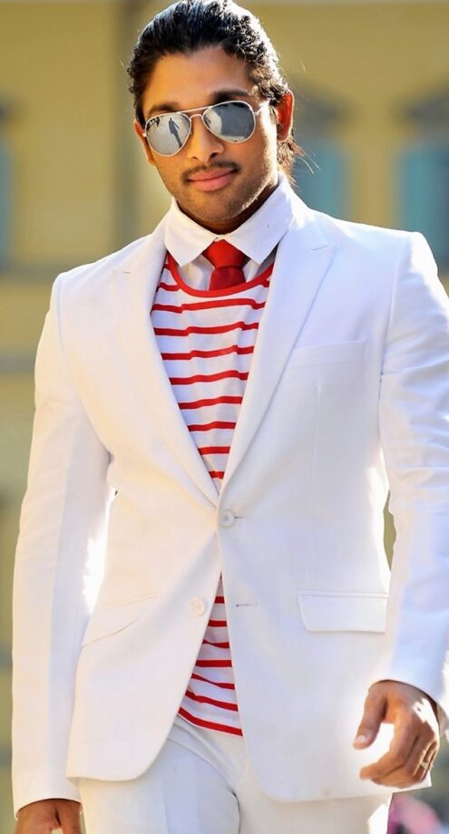 Clear Whites: Vijay Deverakonda, Allu Arjun, Ram Charan, and Mahesh Babu’s White Outfits To Adore - 1