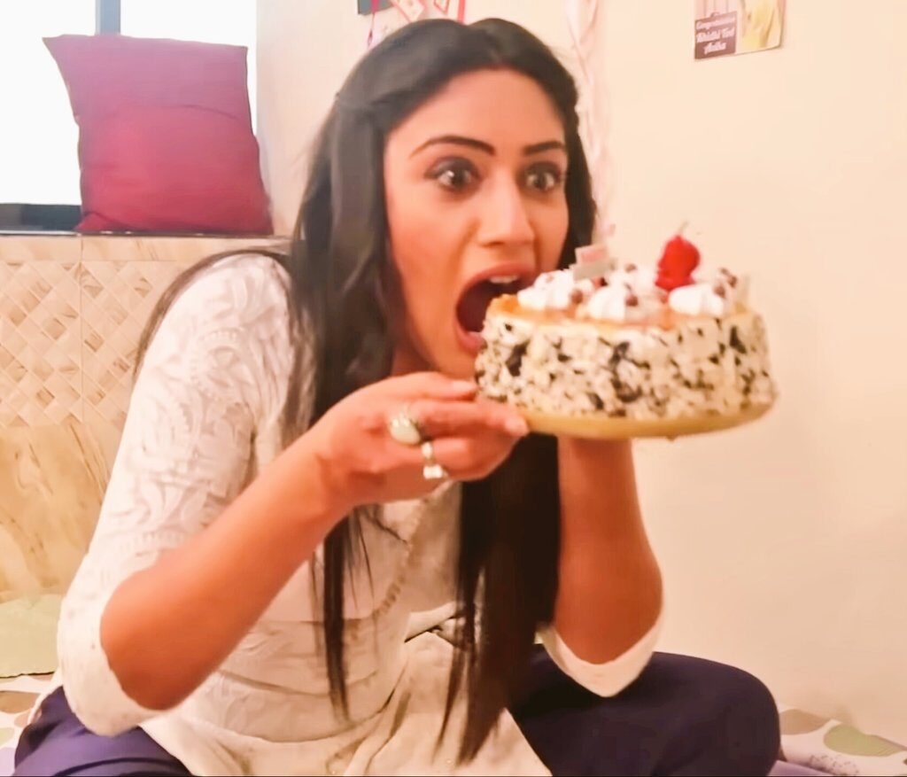 Eat Like a Celebrity: Hina Khan, Erica Fernandes, Surbhi Chandna’s Favorite Foods - 5