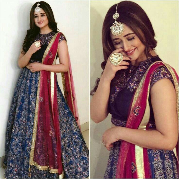 Ethnic Lover: Take Fashionable Tips From Sriti Jha, Shraddha Arya And Rashami Desai For Ethnic Outfits - 4