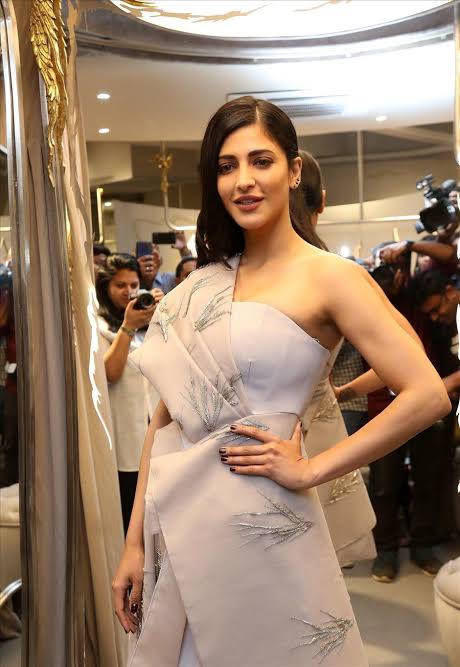 From Ileana D’Cruz, Shruti Haasan To Shriya Saran: Actress Who Flaunted In Pretty Pastel Outfits - 2