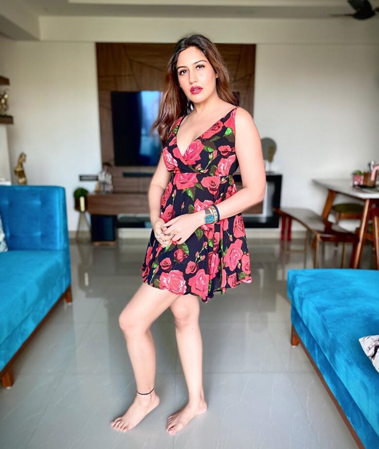 From Perfect Polka Dot To Floral Prints: Anita Hassanandani, Surbhi Chandna, Munmun Dutta Give An Inspiration - 4