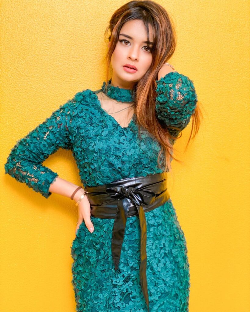 Go Green! Ashi Singh, Ashnoor Kaur And Avneet Kaur’s Stylish Ways To Wear Green - 1