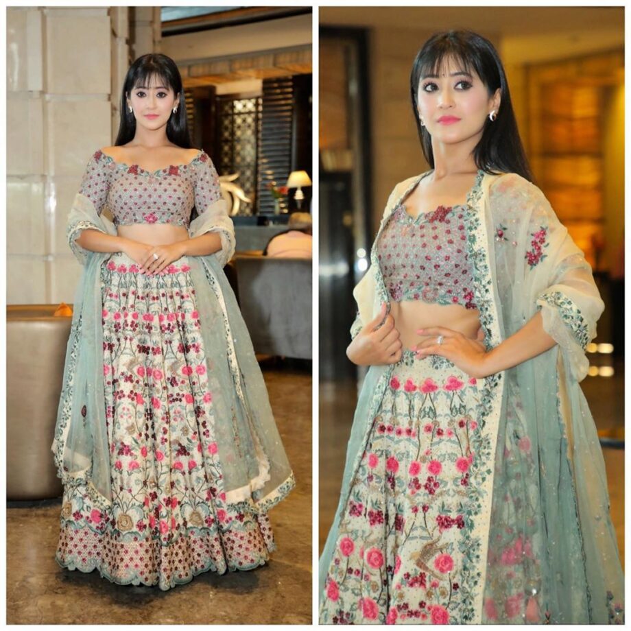 Hina Khan, Shivangi Joshi, Nia Sharma: 3 Tips To Flaunt Ethnic Wear At Work - 3