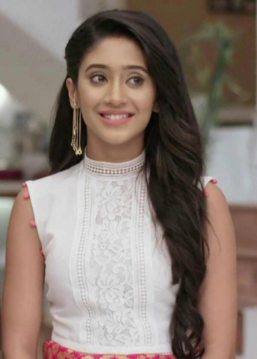 How to Maintain Healthy Hair Like Shivangi Joshi? 5