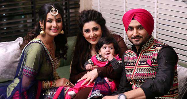 In Pics, Harbhajan Singh’s Best Family Moments - 4