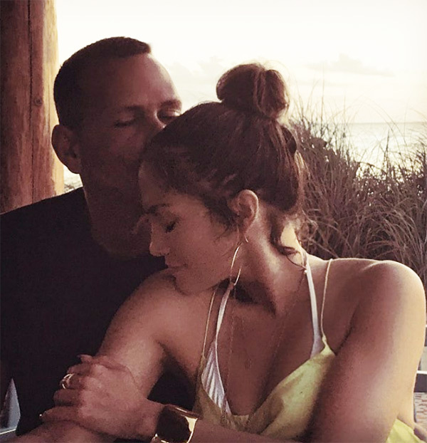 Jennifer Lopez And Alex Rodriguez’s Adorable Moments Together! - 4