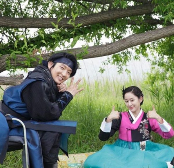 Jeon Hye-bin And Lee Joon-gi’s Adorable Moments Together!! - 0