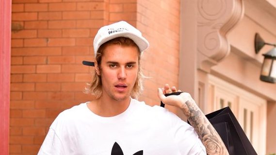 Justin Bieber And His Stylish Looks In White - 2