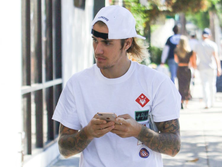 Justin Bieber And His Stylish Looks In White - 3