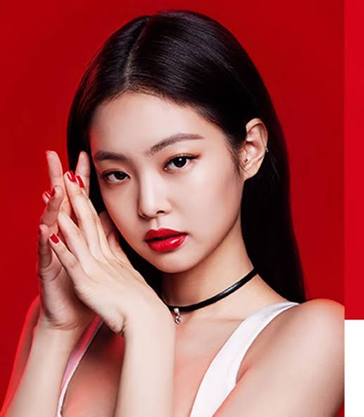 K-pop Singer Jennie Raises The Heat With Her Latest Pictures 1