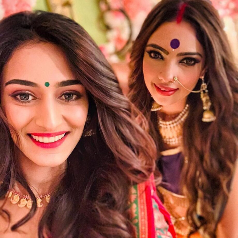 Kasautii Zindagii Kay Stars Erica Fernandes And Pooja Banerjee’s SPECIAL BFF Moments And THESE Pictures Are Proof - 1