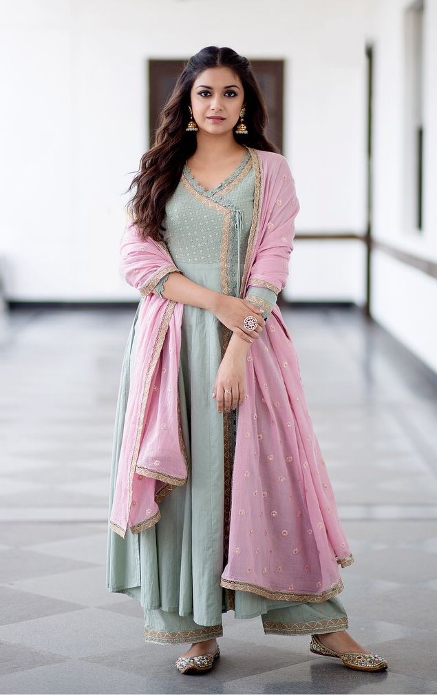 Keerthy Suresh, Pooja Hegde, Samantha Akkineni: Who Looks The Most Gorgeous In A Designer Salwar Kameez? - 1