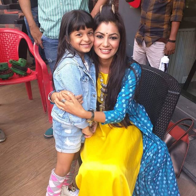 Kumkum Bhagya fame Sriti Jha And Kaurwakee Vasistha Showing Magical Bond 8