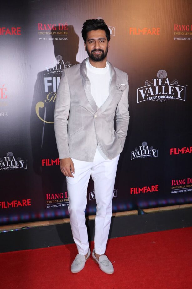 Make People Stare With These Red Carpet Looks From Shahid Kapoor, Vicky Kaushal, And Varun Dhawan - 1