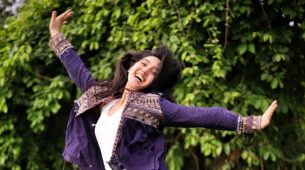 Monsoon Fashion: Take Tips from Ashnoor Kaur To Update Your Wardrobe