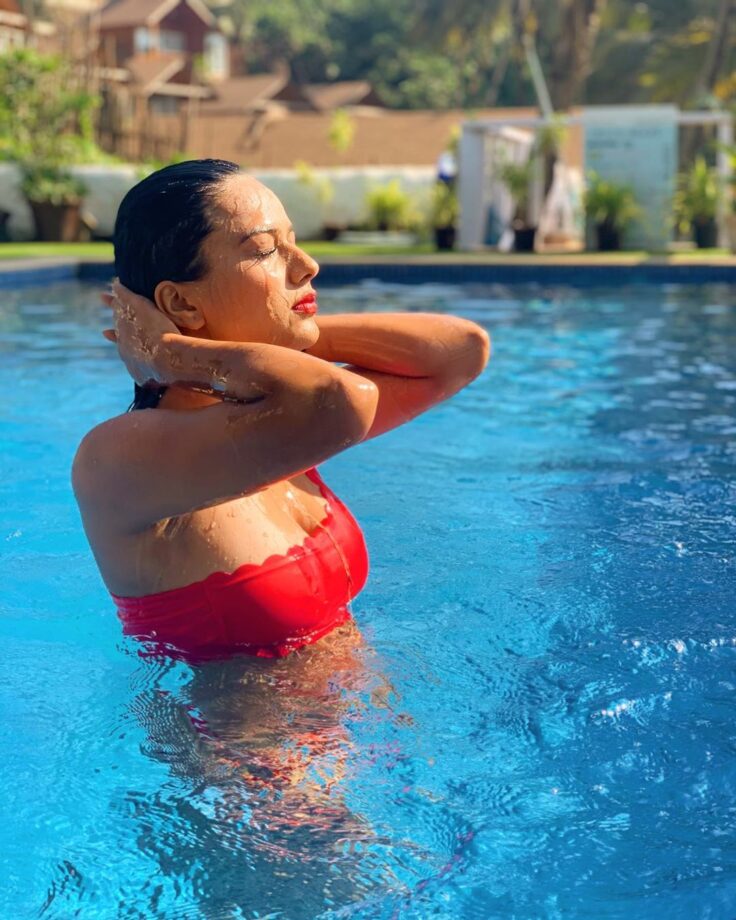 Naagin stars Nia Sharma And Anita Hassanandani Looked Sizzling In Water-Baby Avatar - 2