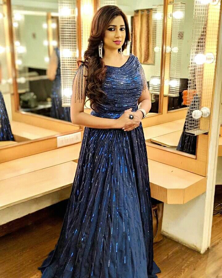 Neha Kakkar, Dhvani Bhanushali, Shreya Ghoshal: Best Look In A Gown - 6