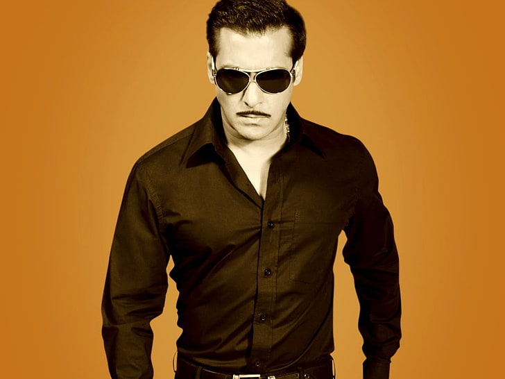 Salman Khan, Shah Rukh Khan, Akshay Kumar: Hot Black Looks Will Make You Buy One, See Pics!! - 0