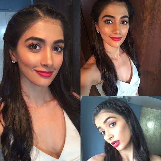 SELFIE ADDICTED? Pooja Hegde, Ileana D'cruz And Rakul Preet Singh’s SELFIE Moments! 2