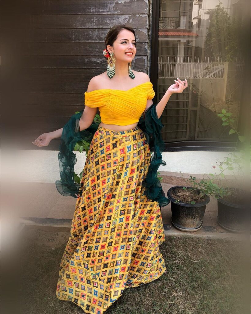 Shrenu Parikh, Sriti Jha, Reem Shaikh: Love For Printed Outfits!! - 0