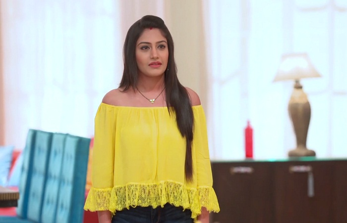 Anita Hassanandani, Jasmin Bhasin and Surbhi Chandna look fresh as flower in these pretty yellow outfits - 2