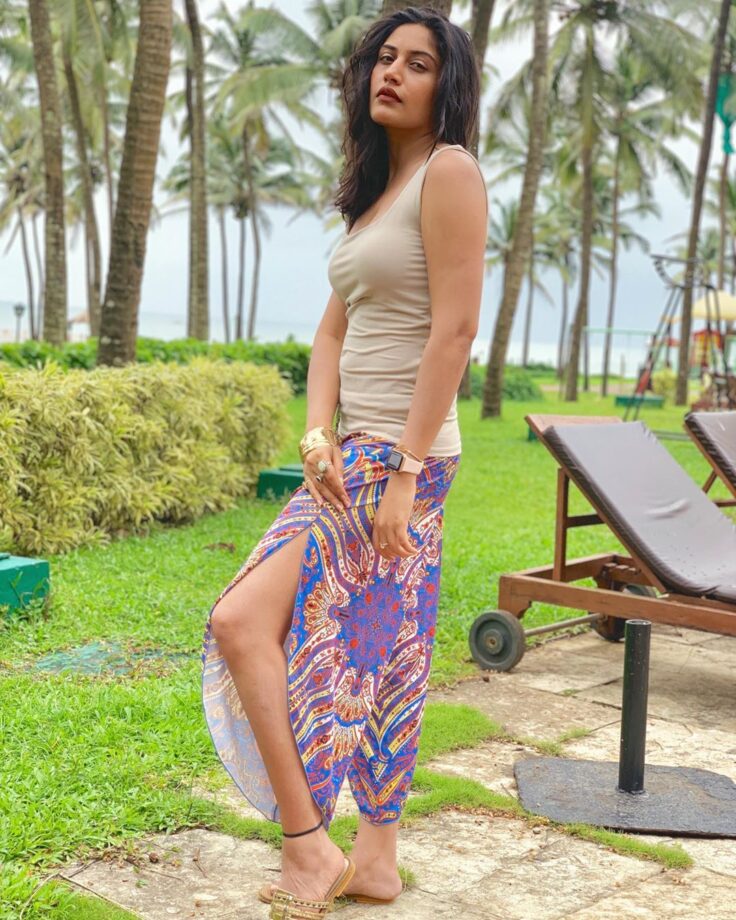 Surbhi Jyoti, Shrenu Parikh, Surbhi Chandna: Chic And Classy Ways To Wear Beach Outfits For Summer - 1