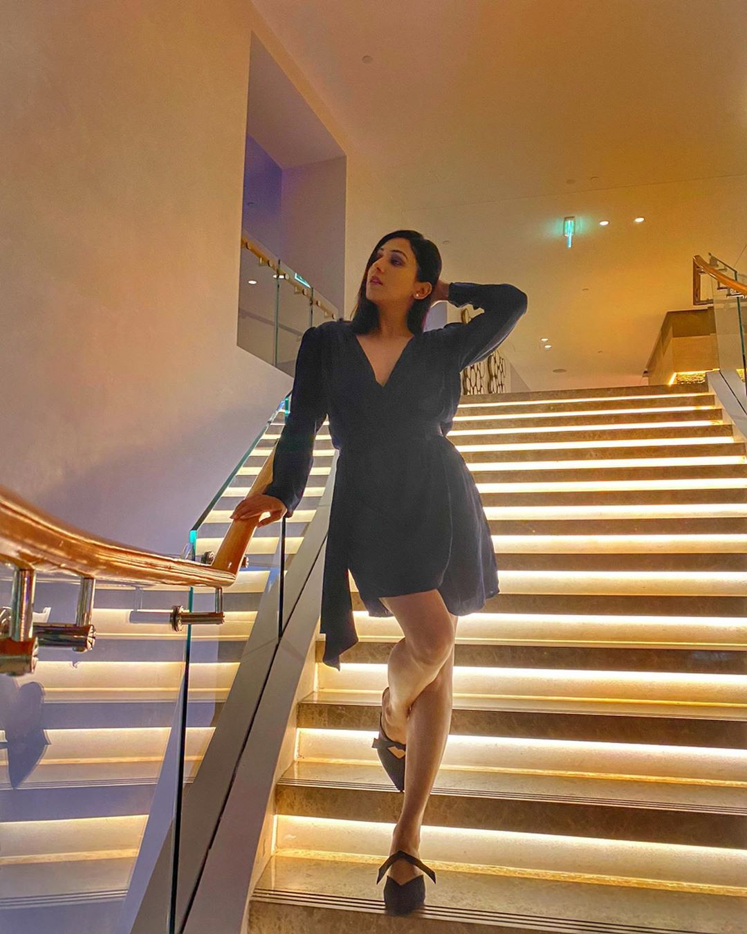 Times When Neeti Mohan, Dhvani Bhanushali and Neha Kakkar Ruled The Fashion World 1