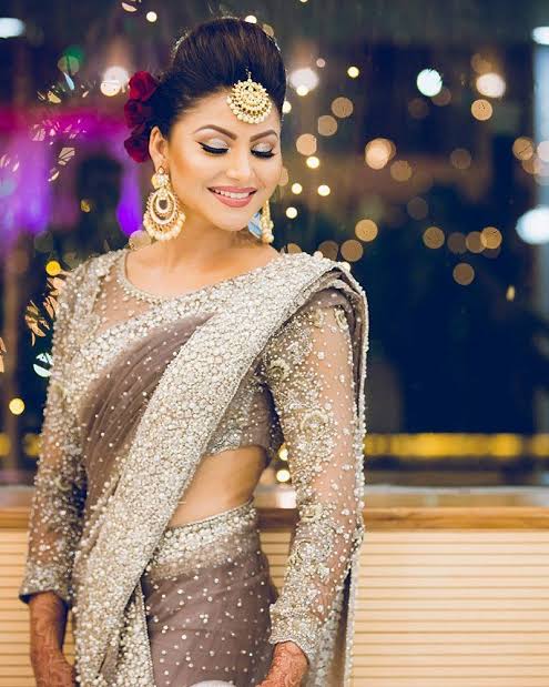 Urvashi Rautela And Sunny Leone’s Saree Looks That Gave Us Saree-Not-Sorry Goals 1