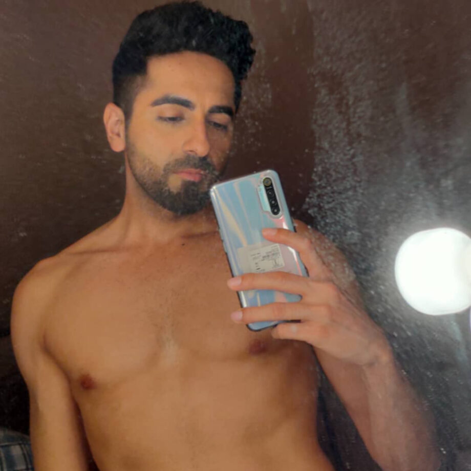 4 Times Ayushmann Khurrana Looked Too Hot In Selfie - 0