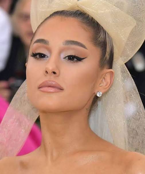 4 Times When Ariana Grande and Lady Gaga Raised The Oomph Quotient With Her Eye Makeup