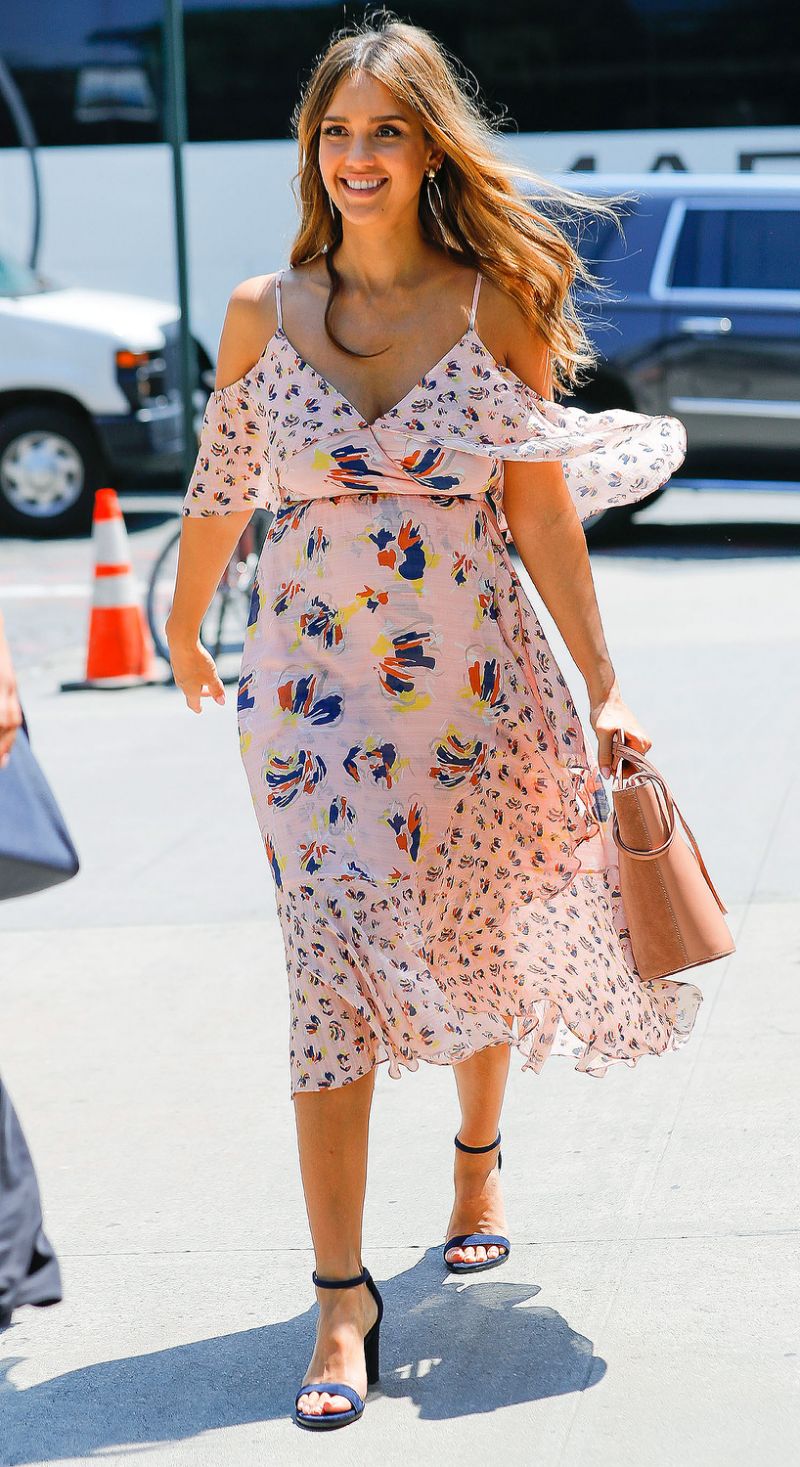 5 Times Jessica Alba Looked HOT In Printed Outfits