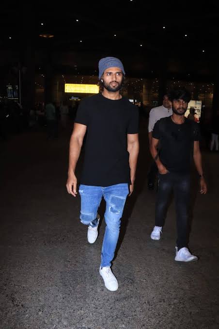 5 Times Vijay Deverakonda And Allu Arjun Rocked The Denim Fashion