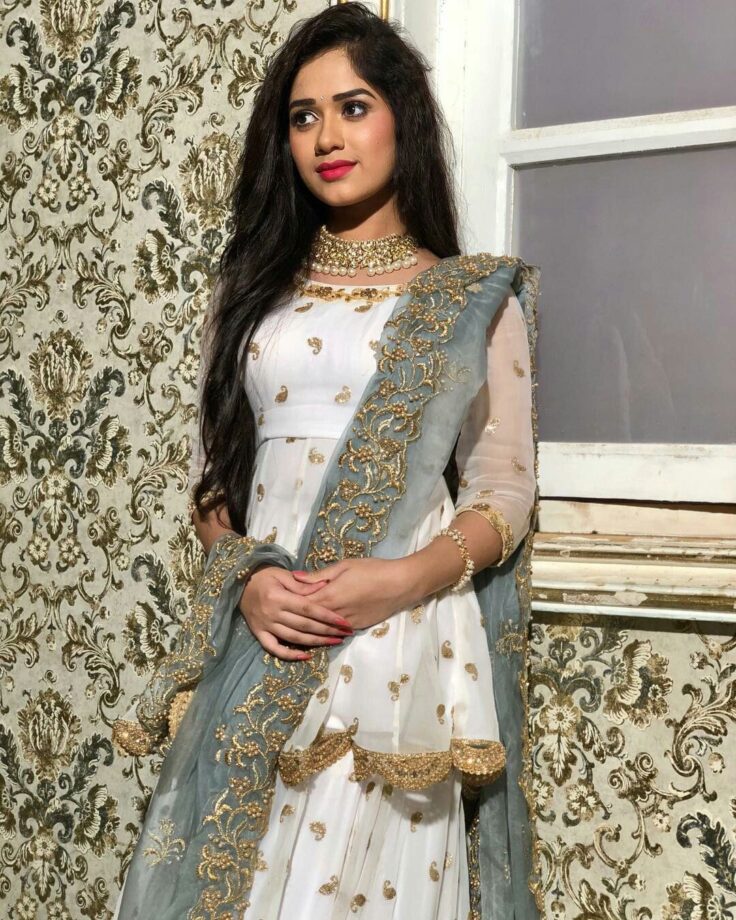 Add Avneet Kaur and Jannat Zubair’s Old-Fashioned Sharara Suits Style With a Modern Touch Into Your Wardrobe - 3