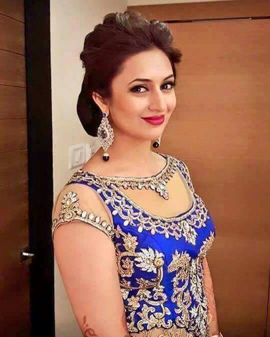 5 Makeup Looks To Steal From Divyanka Tripathi - 0