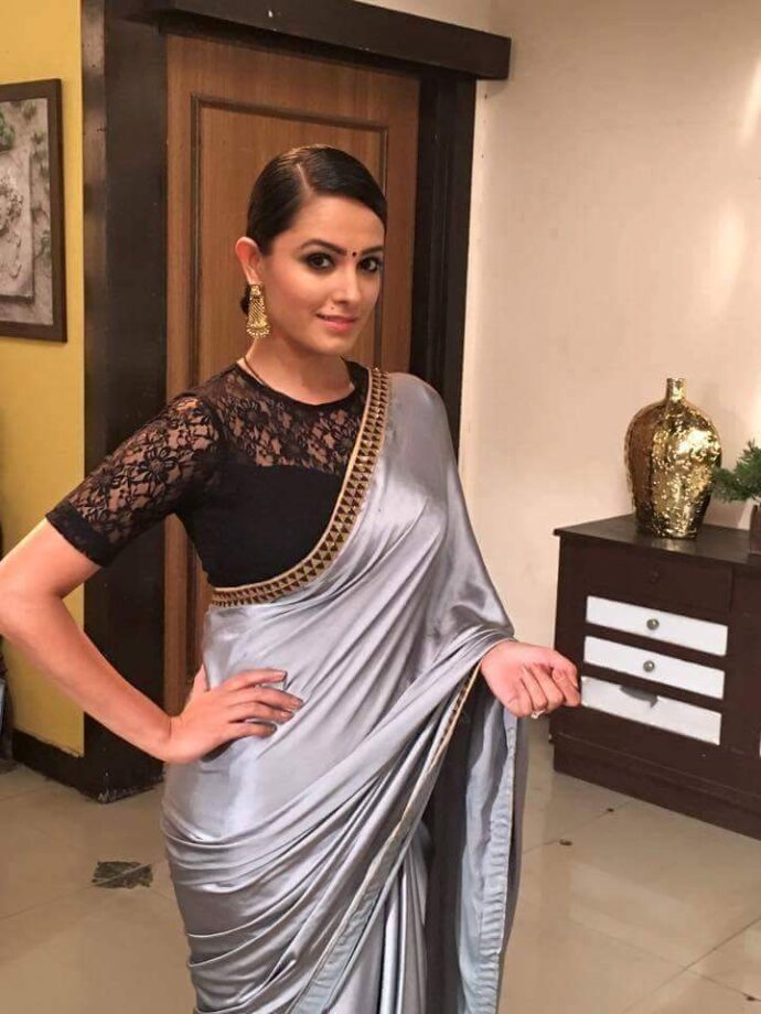 Anita Hassanandani, Surbhi Chandna, Drashti Dhami, Saumya Tandon: Actresses Who Flaunted Satin Outfits - 2